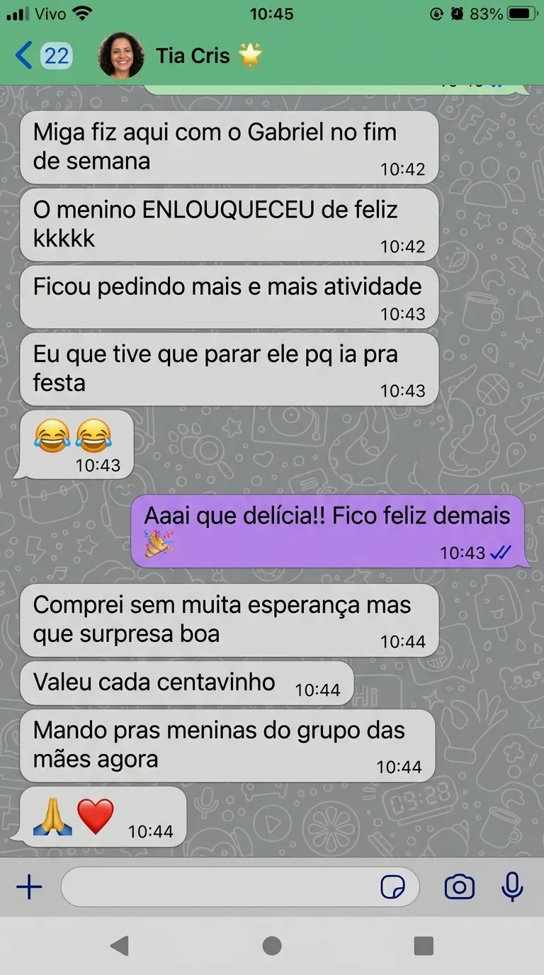 Tia comentando sobre o sobrinho usando o material